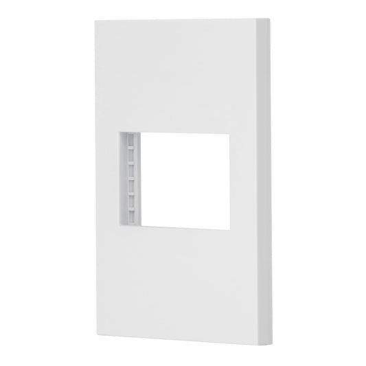 Placa 1 ventana, 1.5 módulos, línea Española, color blanco Caja con 12, 47044